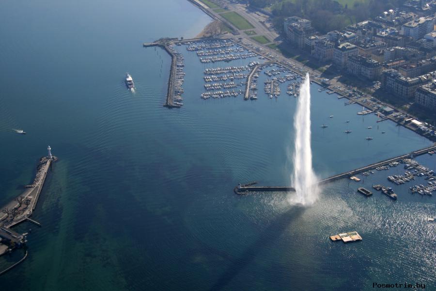 Фонтан Женевского озера Швейцария
