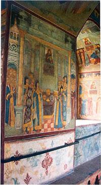  Росписи, посвященные обретению Толгской иконы в северной паперти Предтеченского храма.