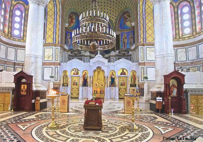 Общий вид верхней церкви Владимирского собора.