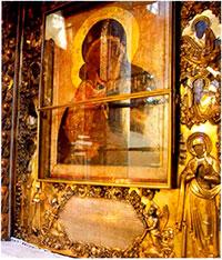 Самая старая святыня монастыря — список с Донской иконы Божией Матери.
