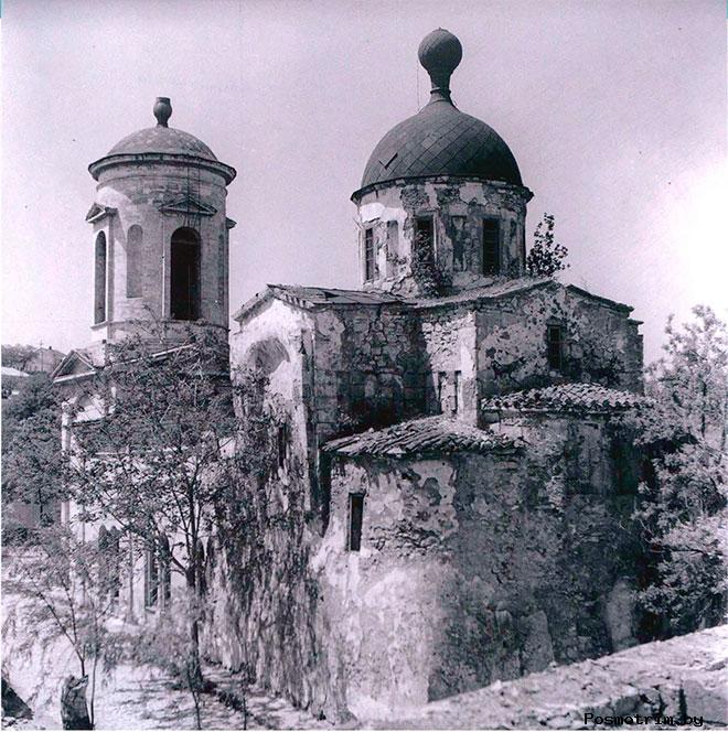 Плачевное состояние храма Иоанна Предтечи в Керчи отражено на фотографиях середины 1960-х гг.