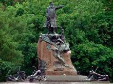 Памятник адмиралу Макарову Кронштадт